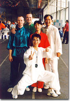 group.JPG (61217 bytes)