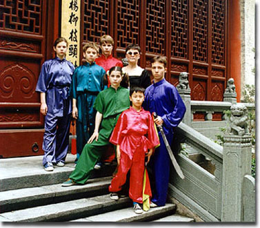 temple-7.jpg (71354 bytes)